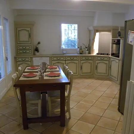 Le Clos Des Ecureuils Villa Nîmes